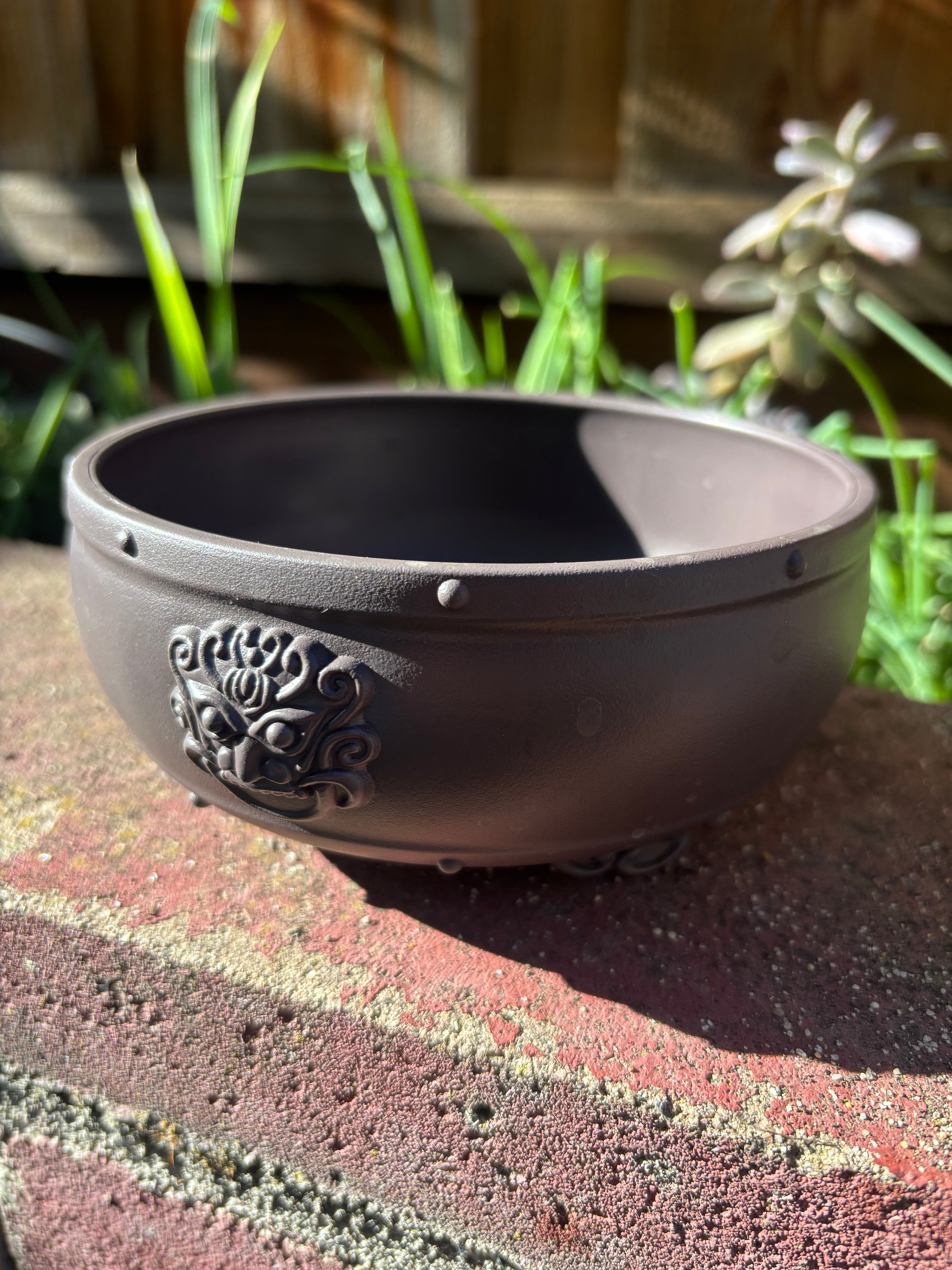 Vintage Bowl Resin Planter
