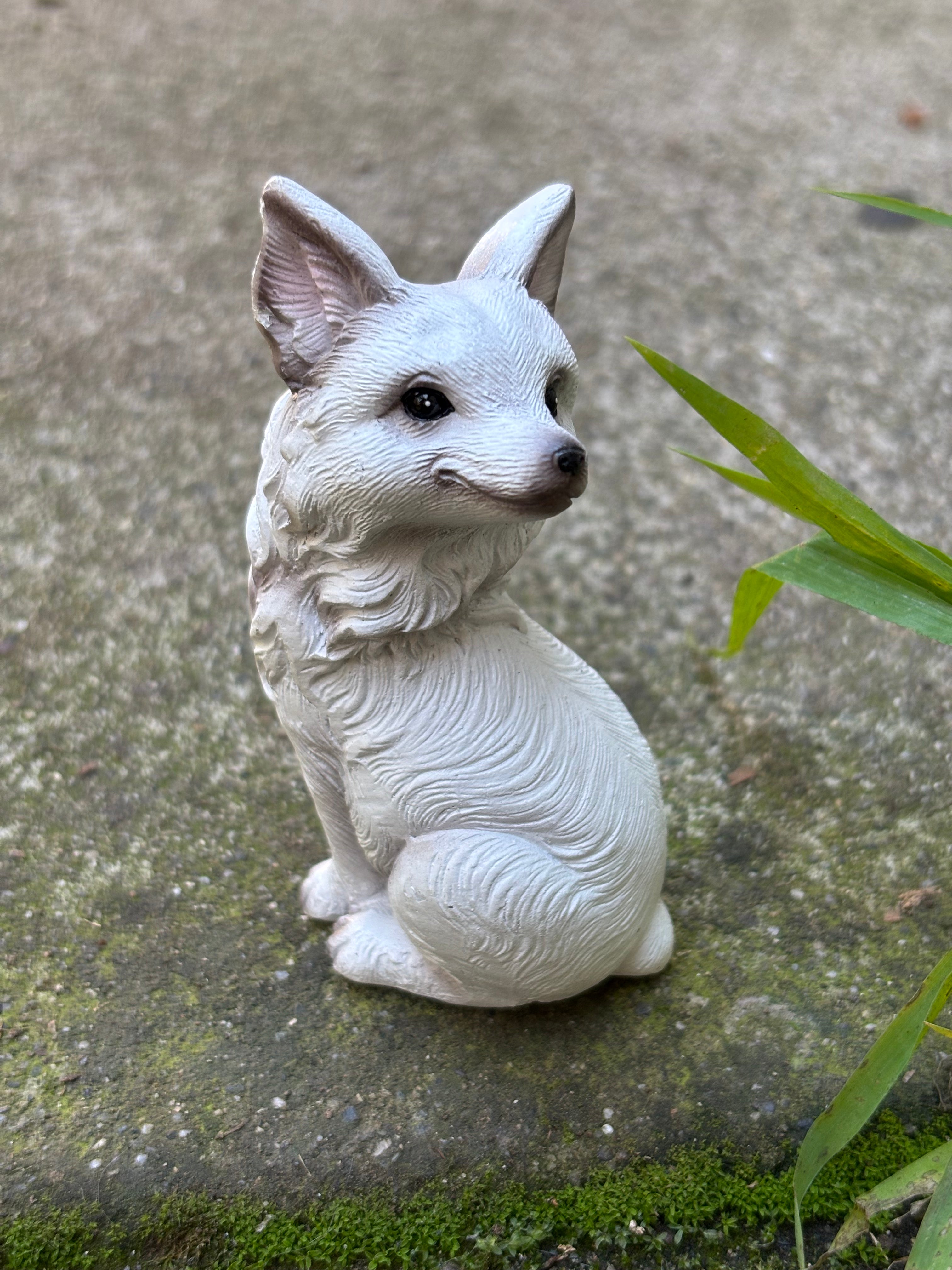 Charming Patterned White Fox Figurine 2